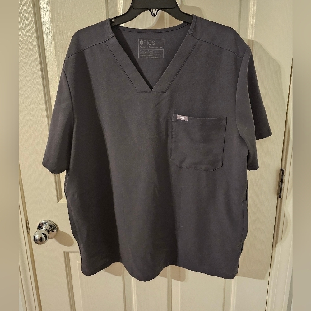 FIGS Leon Three-Pocket Gray Scrub Top Size XL